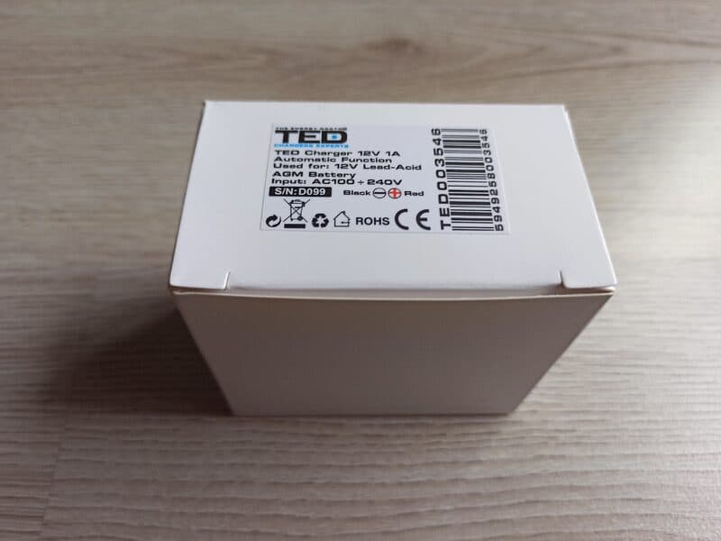 Charger 12V / 1A — 2