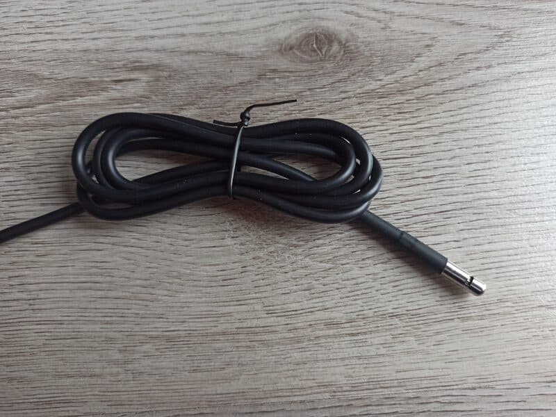 Temperature and humidity sensor with cable