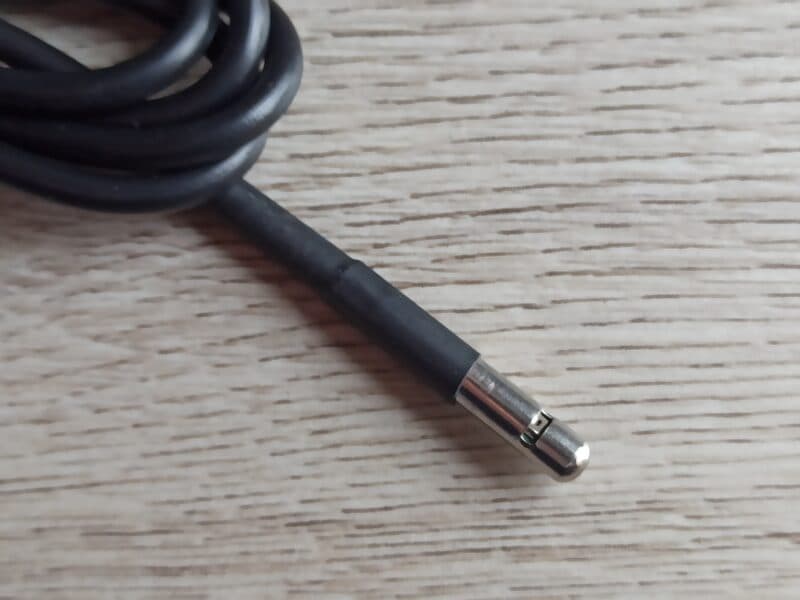 Temperature and humidity sensor with cable — 2