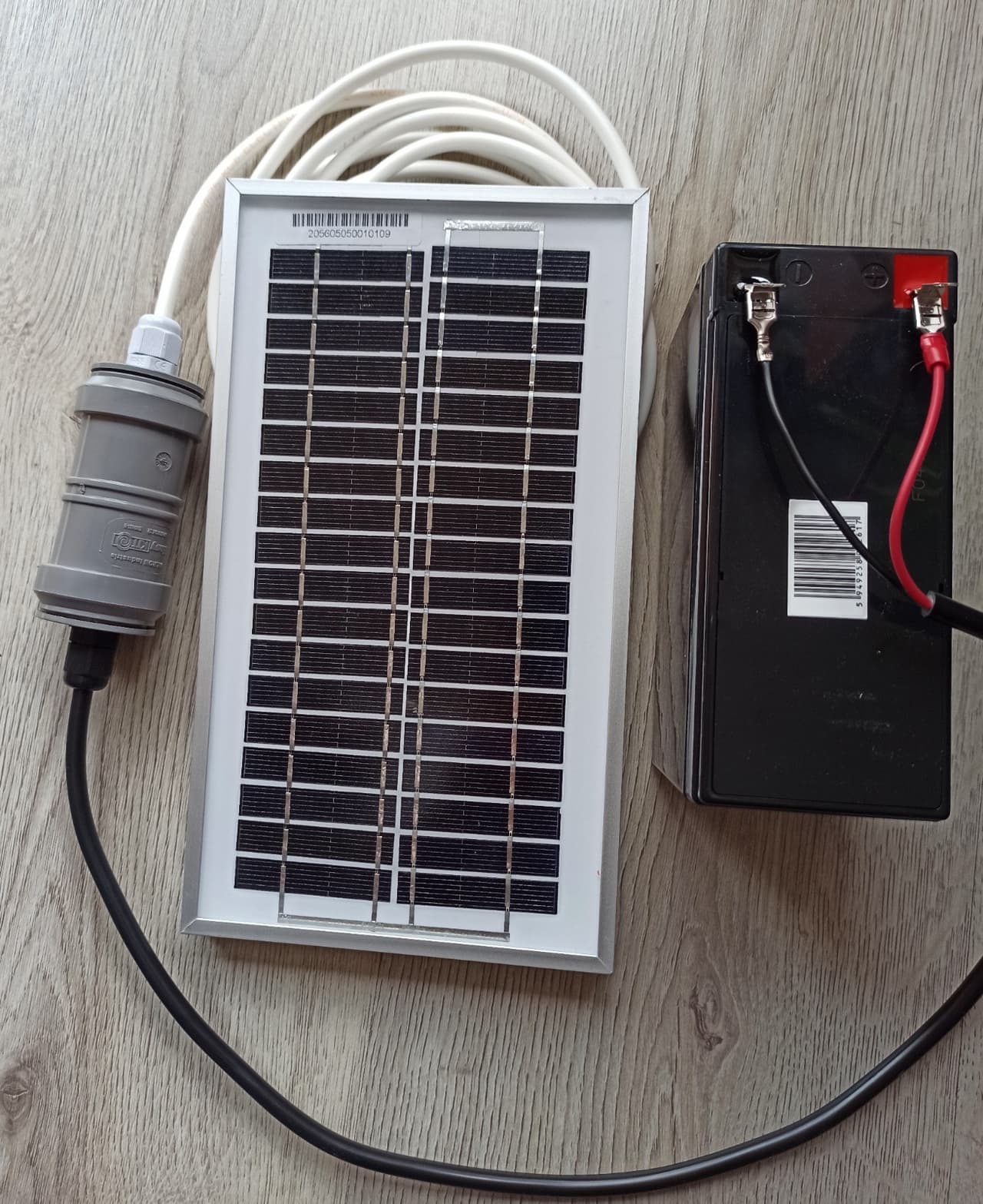 12V solar charger